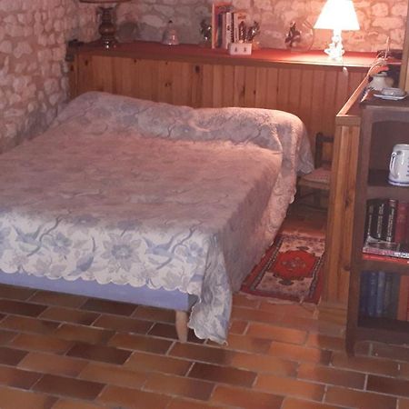 Chambre De Caractere Celles  Exterior photo